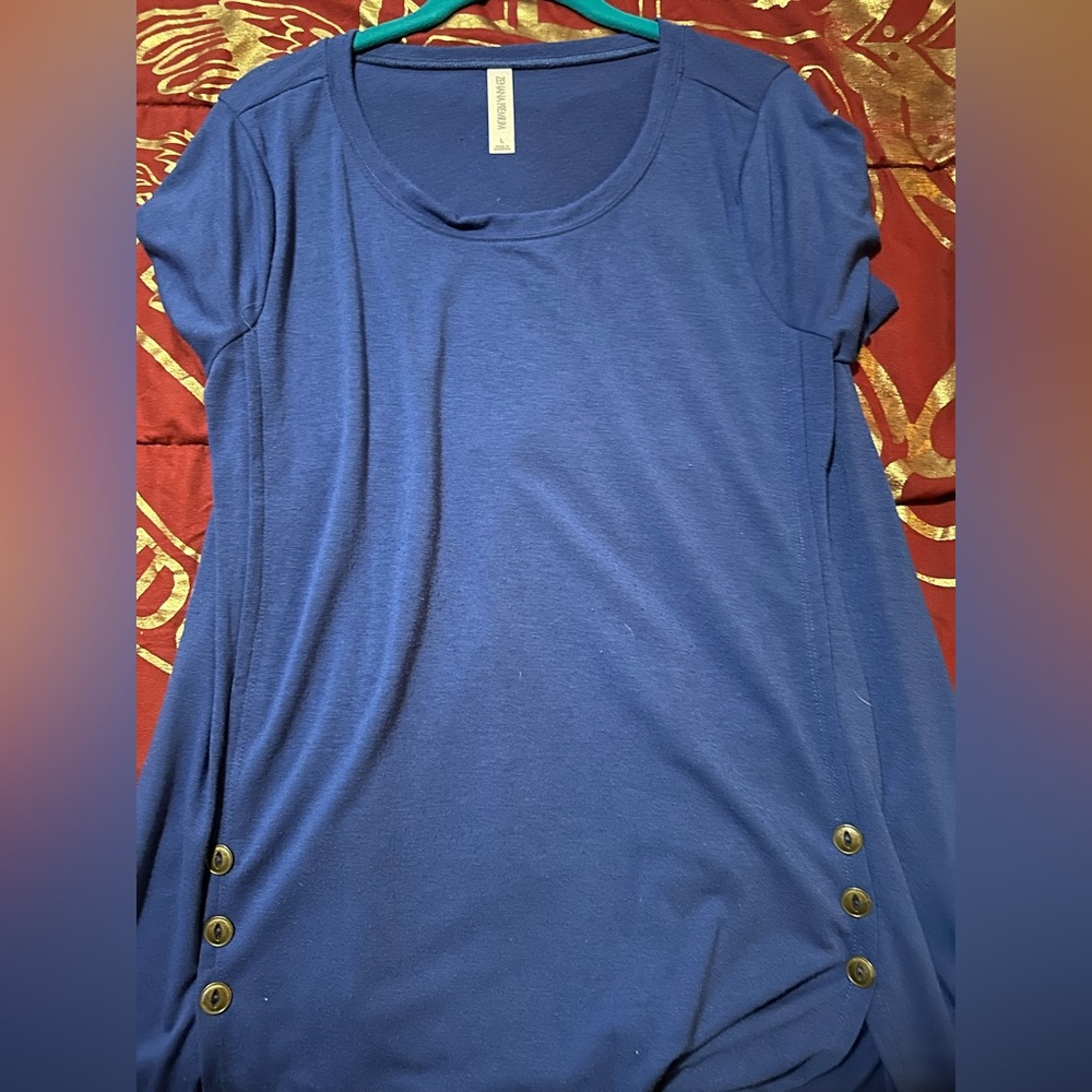 Oversized buttoned blouse